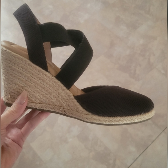 Kelly & Katie Brynn Espadrille Wedge Sandal - Picture 3 of 3